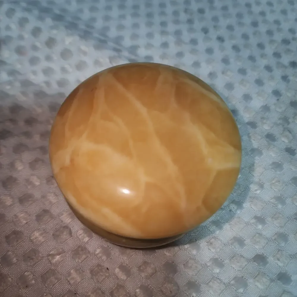 VINTAGE HAND CARVED ALABASTER ROUND TRINKET BOX